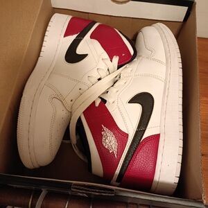 Air Jordan 1 Mid White/Black/Gym Red